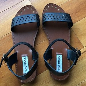 New Steve Madden sandals